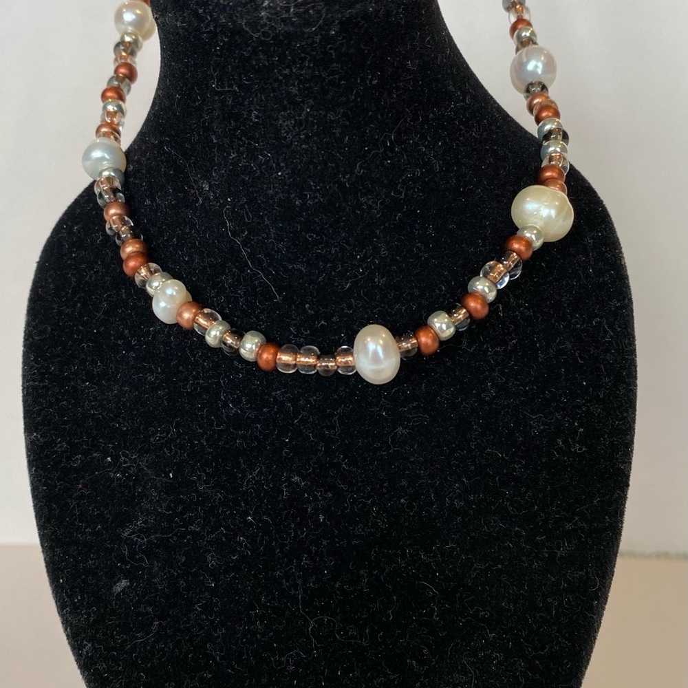 neutral bronze pearl necklace